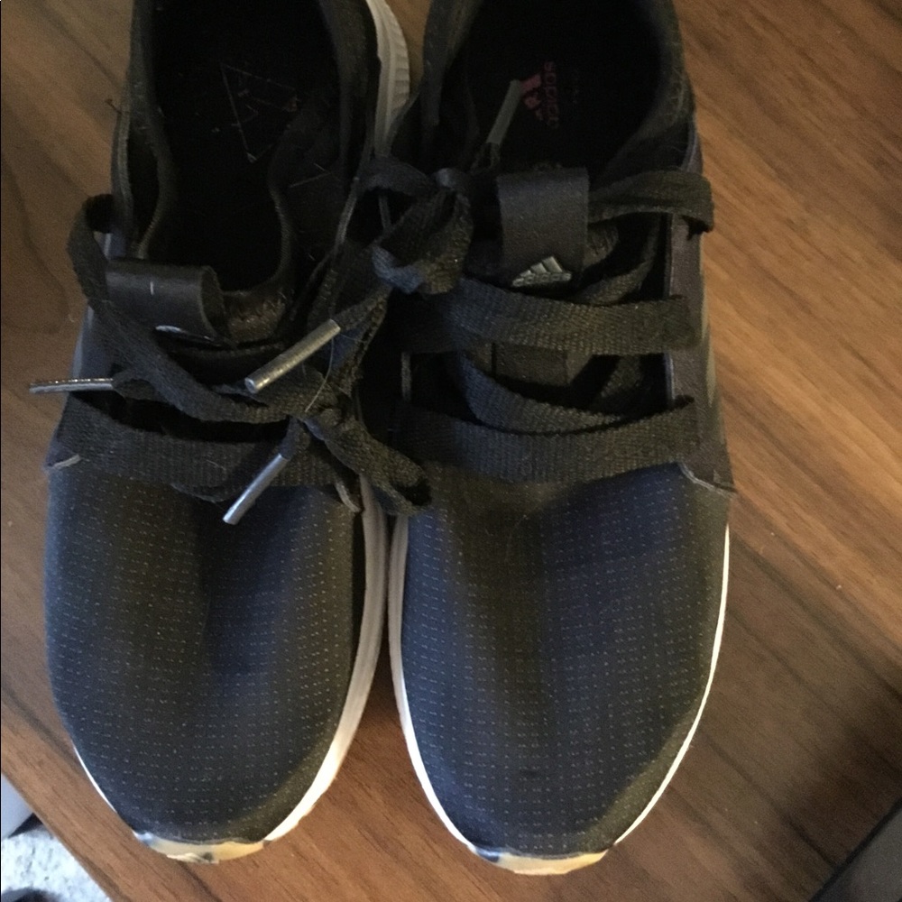 Adidas edge bounce size 7:5 black